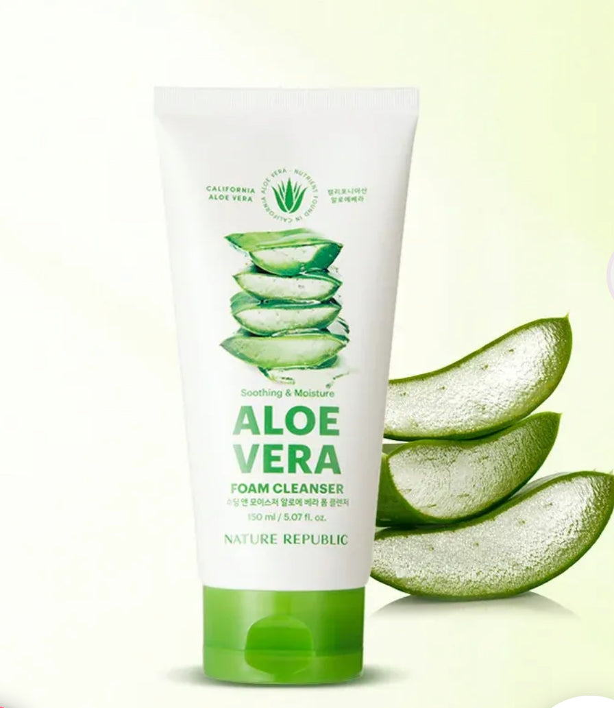 NATURE REPUBLIC - Mousse nettoyante apaisante et hydratante à l'Aloe Vera